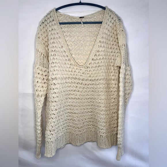 Free People chunky knit cream colored long sleeve sweater multiple patterns Sz M - Picture 4 of 14